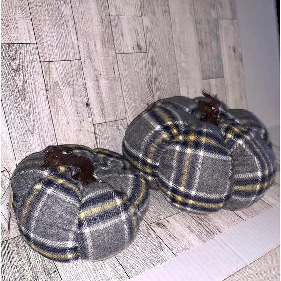 2 Plush Flannel Pumpkins Plaid Stuffed Stackable Decor - Picture 2 of 8